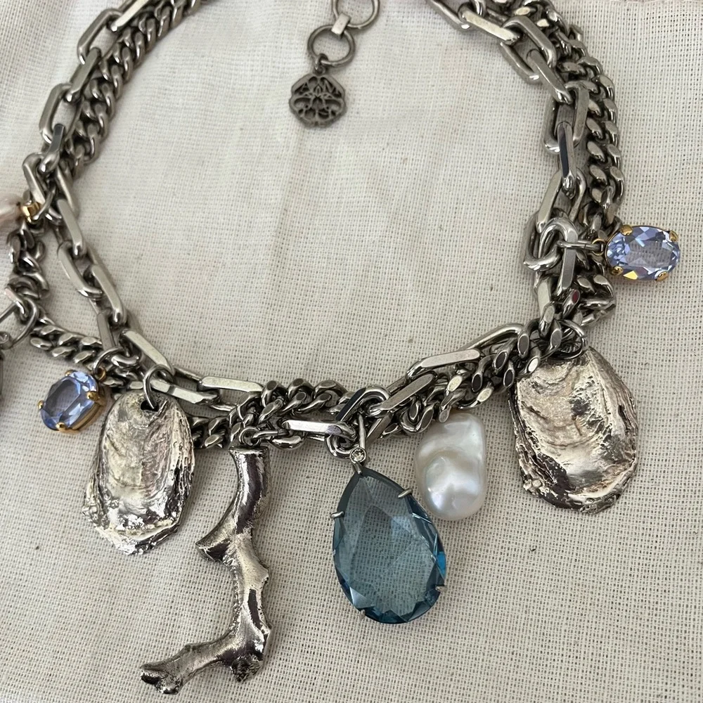 Alexander McQueen Coral Charm Chain
Choker Necklace - Picture 9 of 14